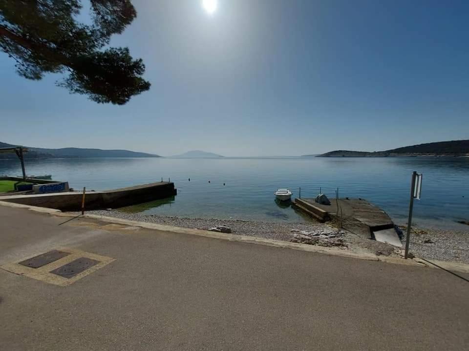 Seaside Dunka Apartment Martinšćica Kültér fotó